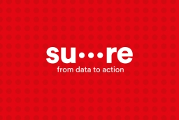 Su re logo C hintergrund dots